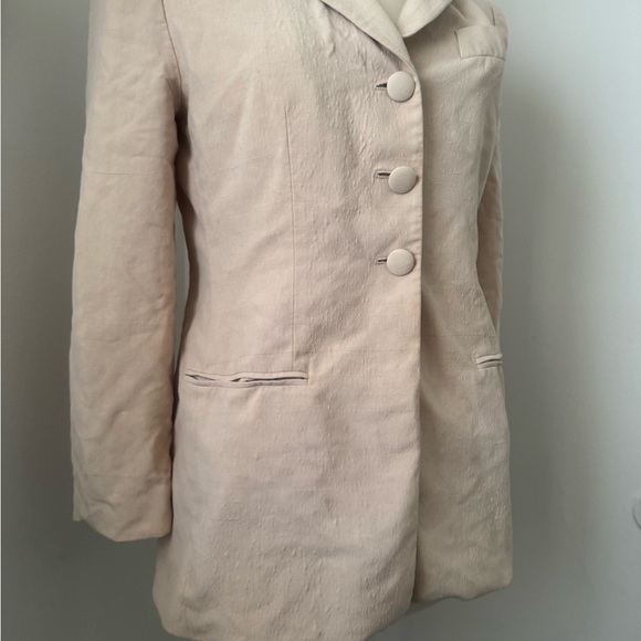 Blazer - Picture 3 of 5